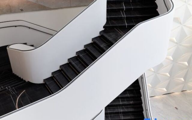 Tonino Lamborghini Rosso Hangzhou