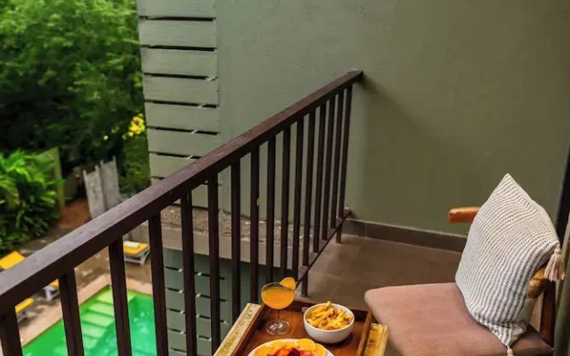 Locomo Boutique, Morjim - Stay Work Eat