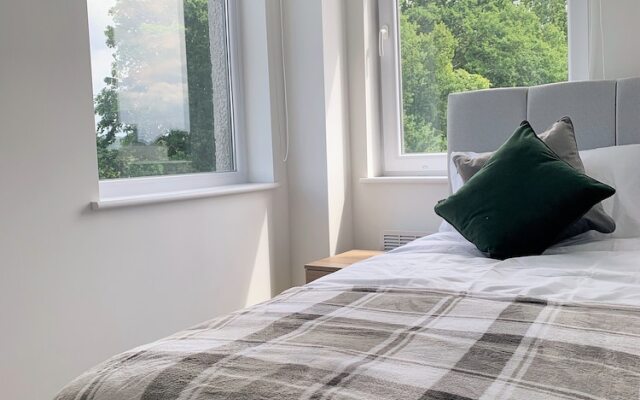 Top Floor - Serviced Apartments