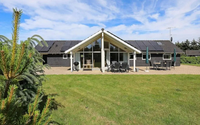 12 Person Holiday Home in Lokken-by Traum