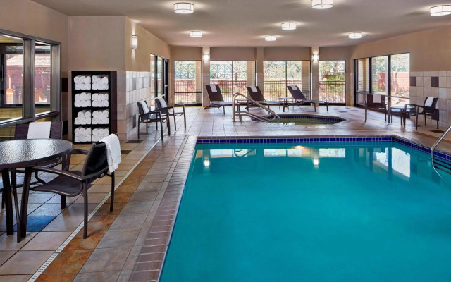 Courtyard Minneapolis St. Paul/Roseville by Marriott