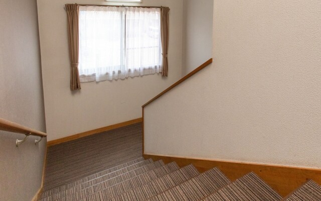 OYO Business Takahata Ekimae Hotel