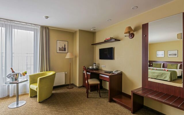 Congress Hotel