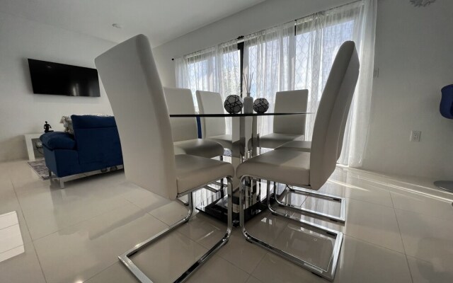 Lovely Wonderlux House 5BR by FL Keys MIA Marina