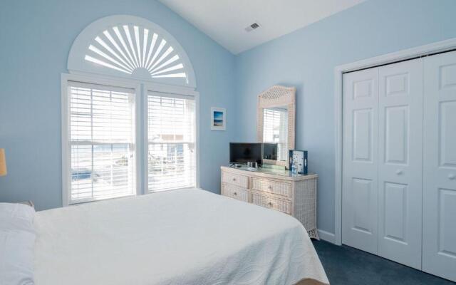 Sea Glass by Oak Island Accommodations