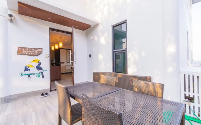 Beach Front 4 Bedroom Pool Villa RV