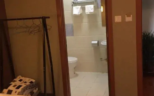 Qingdao Yiyuanju Hotel