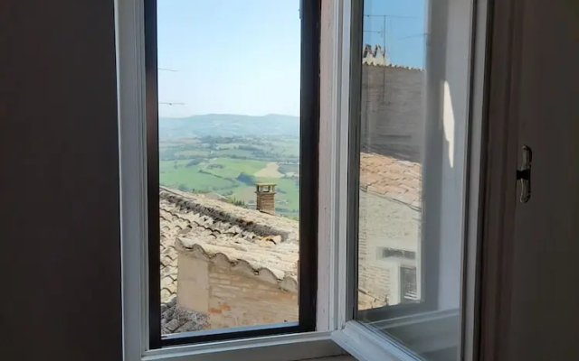 Immaculate 2-rooms Apartment in Todi , Umbria