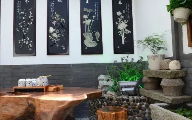 Wuzhen Muxin Courtyard Inn