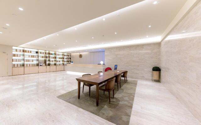 Ji Hotel Shanghai Qibao Metro Station