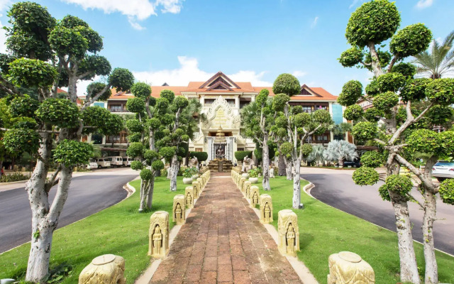 Empress Angkor Resort & Spa
