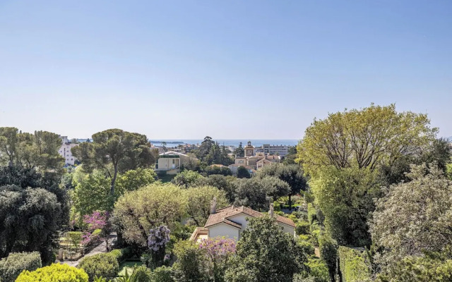 Modern Flat With sea View - AC- 2br- 4P - Cannes