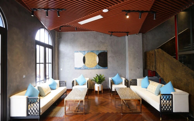 1925 Ha Long Hotel