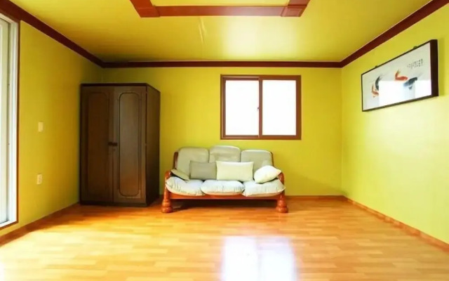 Yeongheungdo Seayard Pension