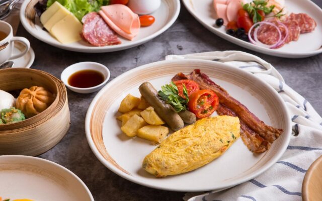 Renaissance Pattaya Resort & Spa