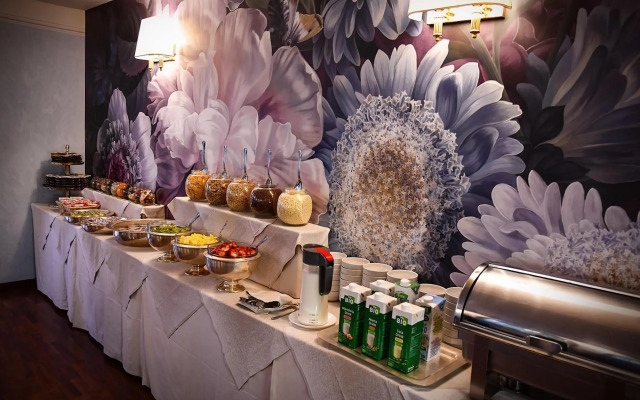 Admiral Hotel Villa Erme
