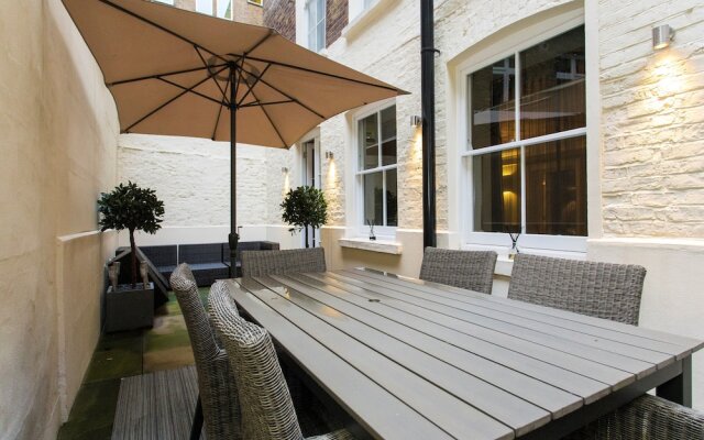 Exclusive 2BR Apartment In Covent Garden With Patio