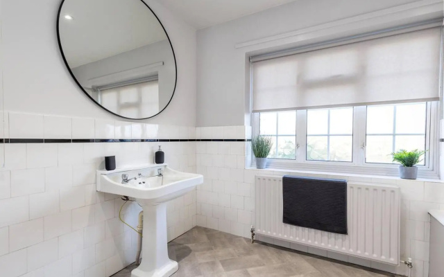 Cosy, Exclusive Sheffield House Near Peak District