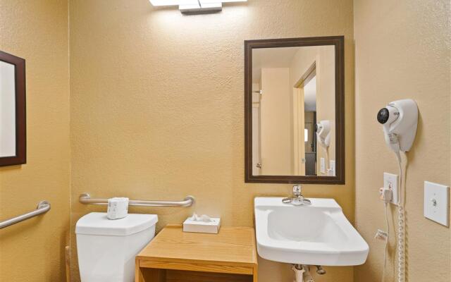 Extended Stay America Suites Washington DC Falls Church