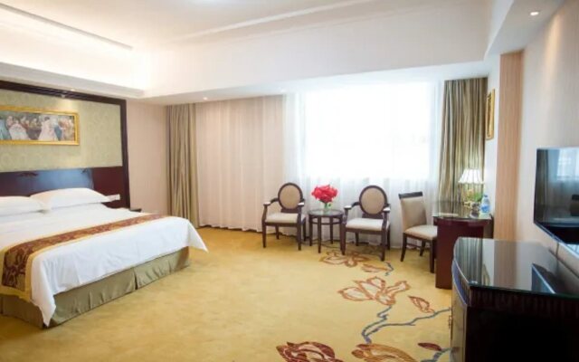 Vienna Classic Hotel (Kunshan Zhangpu Yindu Commercial Plaza)