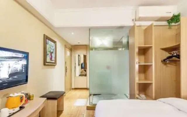 Ibis Chongqing Ranjiaba Hotel