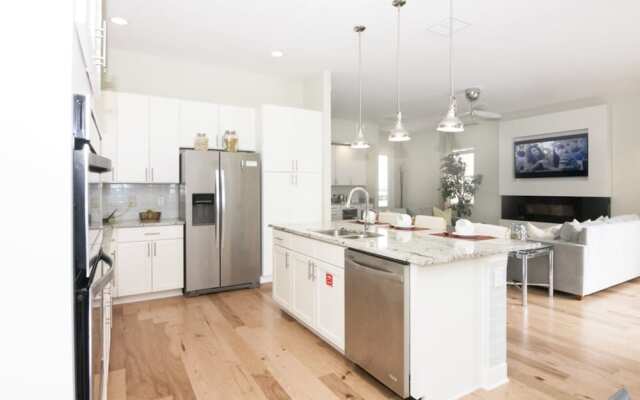 Five Suites Luxury Home RE1492