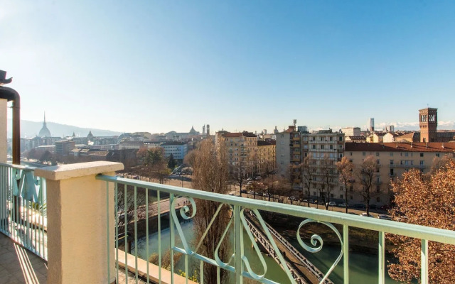 Panoramic Terrace & Mole View Cosy Flat