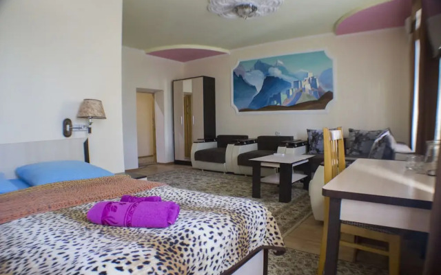 Hotel Syurpriz 3