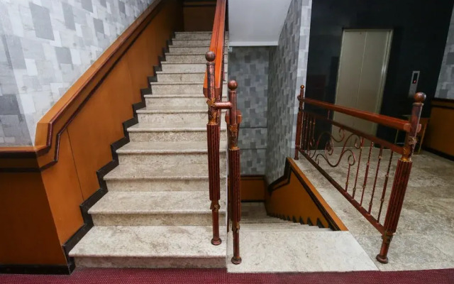 Idola Hotel