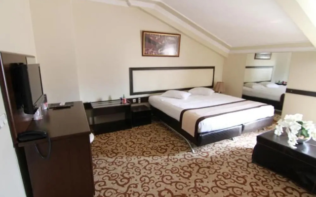 Teona Hotel