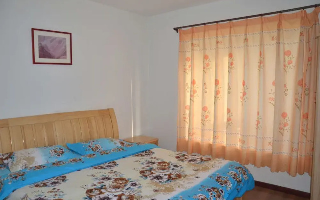 Lanzhou Longshang Mingzhu Apartment Three-bedroom suite