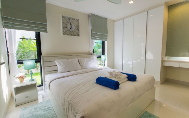 4 Bdr Villa with Cinema in Laguna 800m to Beach