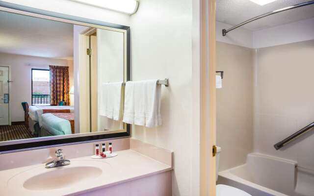 Howard Johnson by Wyndham Panama City