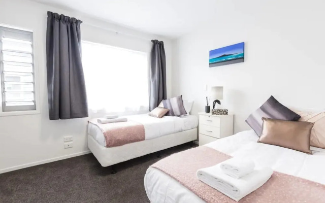 3 Bedroom Modern Townhouse in the Heart of Auckland