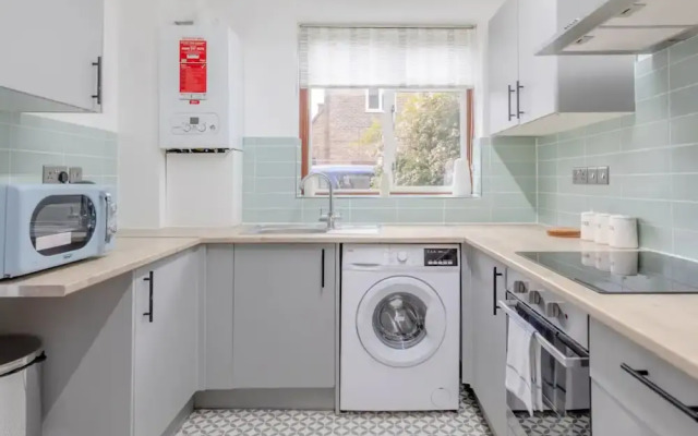 Central 3 Bedroom House With Garden