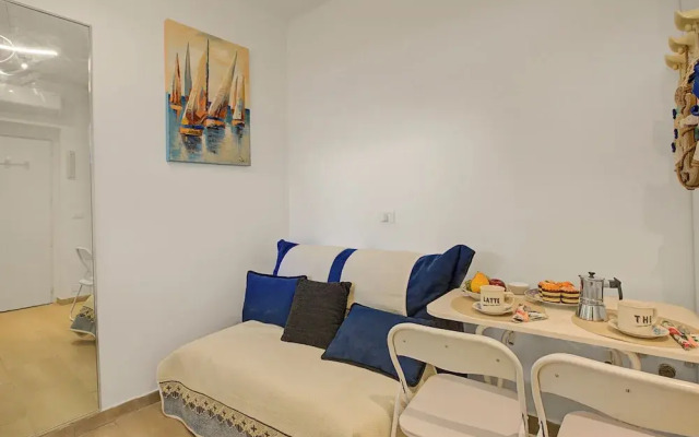 Jolie Sur La Mer - Petit Studio