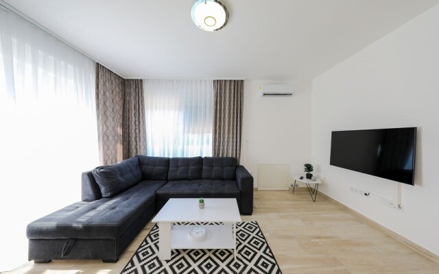 Sandy Beach Apartments