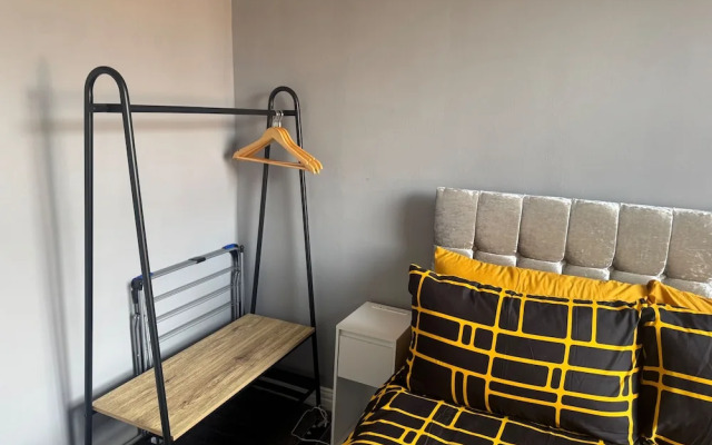 9 Guests - Free Parking - Cozy 3 Bedrooms