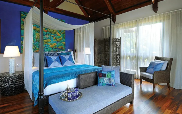 Sankhara Beachfront Villas