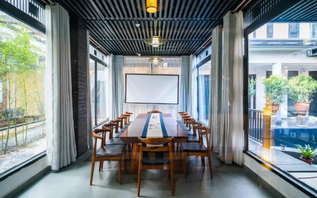 Lijiang Gemmer Hotel