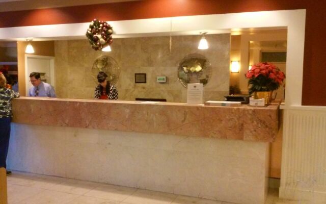 Imperial Swan Hotel & Suites