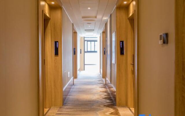 Qingmu Select Hotel (Nanjing Olympic Sports Exhibition Center store)