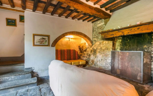 Podere Villa / Apt. Mezzo PCA100