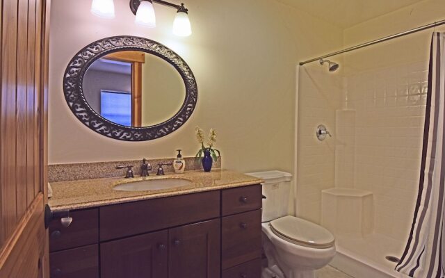 Sunny Woods Acres Near Golf & Adventure Park