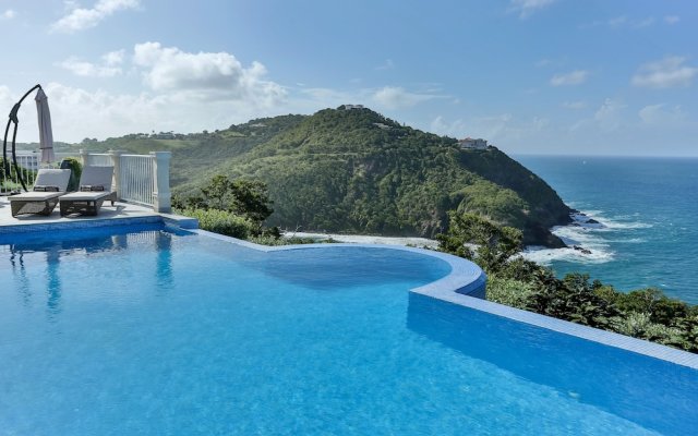 Cayman Villa - Contemporary 3 Bedroom Villa With Stunning Ocean Views 3 Villa