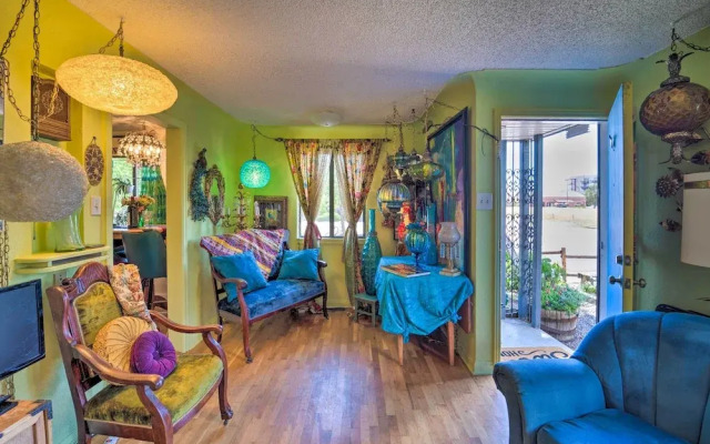 Walk to Olde Town - 1940 Vintage Bungalow!