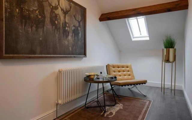 3 Bedroom - 2BR - Apartment - Central Windermere