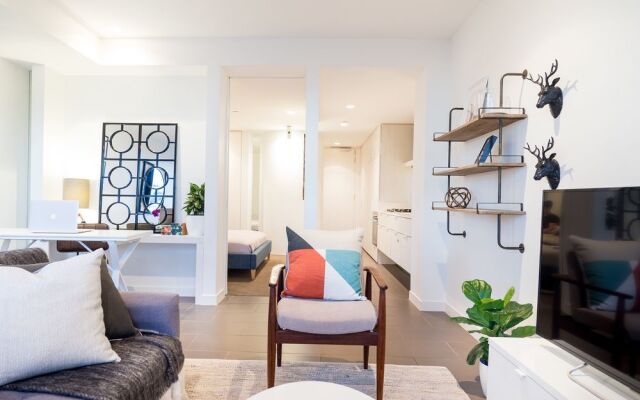 LittleStay Collection - Dorcas