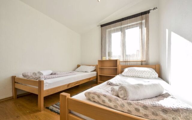 Apartment Angelina Karlobag 12044