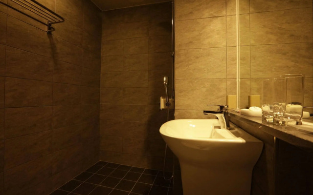 Yihua Hotel